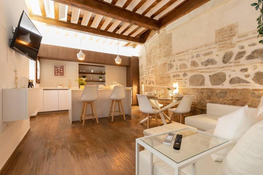 טולדו Apartamentos Boutique Hya מראה חיצוני תמונה